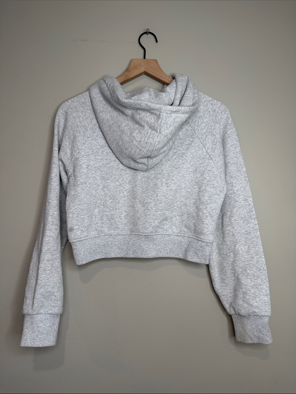 Athleta Girl Cropped Quarter-Zip Hoodie Sweatshirt - Light Gray XL 14 - Picture 2 of 6